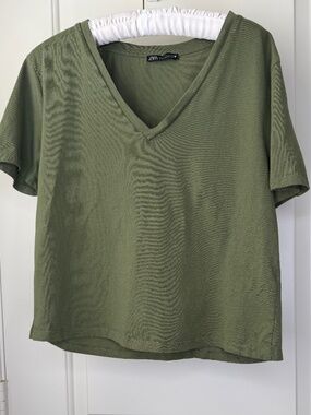 Zara Olive Green‎ V-Neck 100% Cotton T-Shirt Size Small